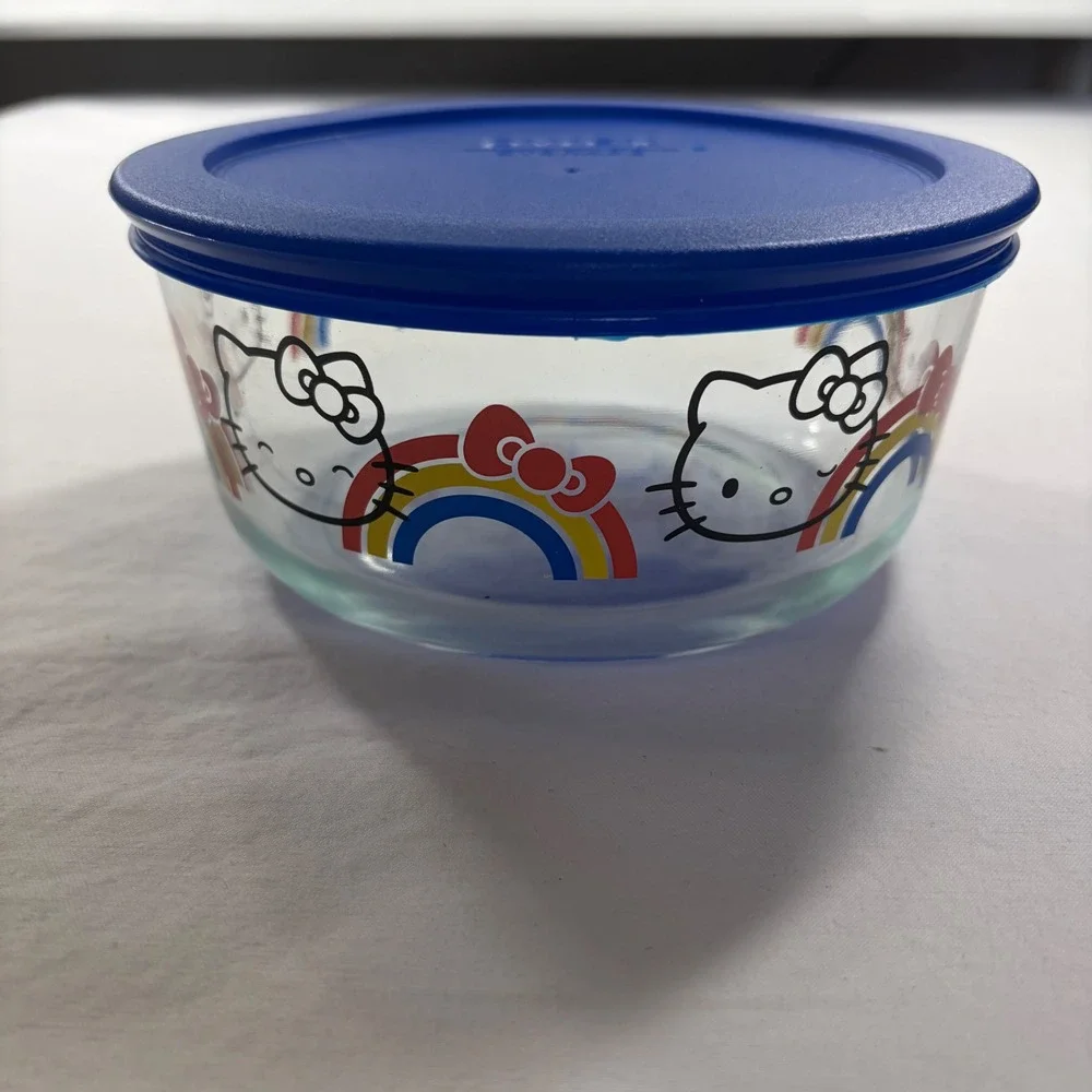 Pyrex Hello Kitty Rainbow Glass Food Storage Container Blue Lid 6in 4-Cup Sanrio